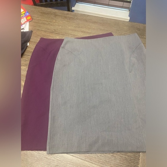 Lot of 2 Worthington Pencil Mini Slirts Purple and Gray 16W - Picture 1 of 7